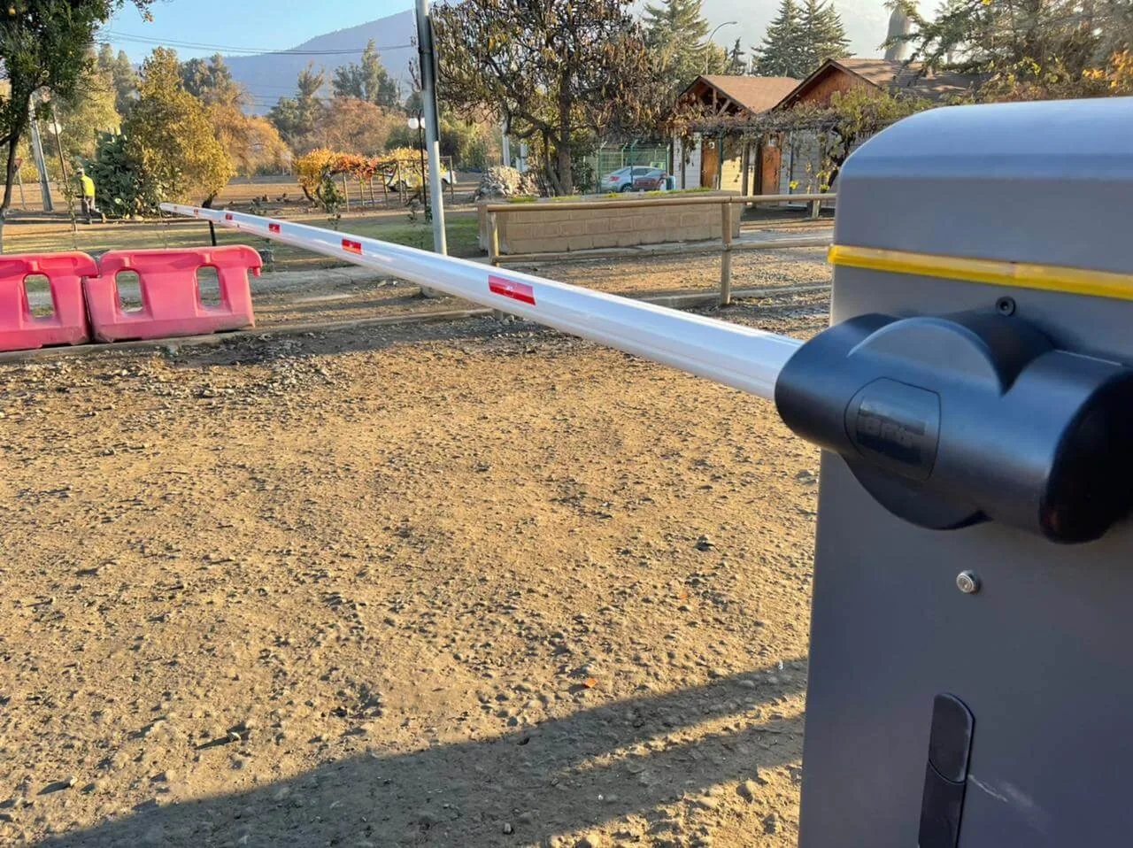 Instalación real de barrera vehicular BFT Michelangelo BT A80